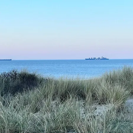 Appartement Luxueus Nieuw Zonnig Hoekappartement Seaview Heldenplein - Ruime Garagebox - 2 Fietsen