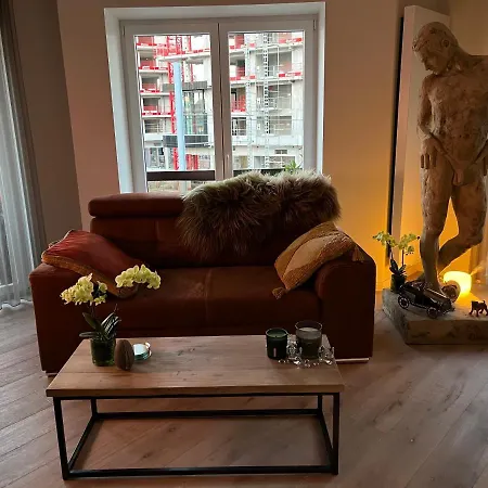 Luxueus Nieuw Zonnig Hoekappartement Seaview Heldenplein - Ruime Garagebox - 2 Fietsen Апартаменты