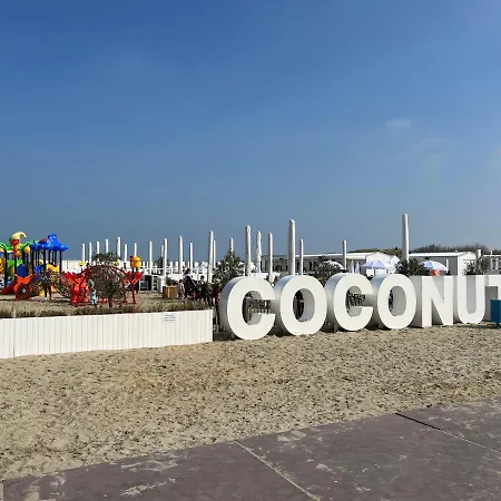 Апартаменты Luxueus Nieuw Zonnig Hoekappartement Seaview Heldenplein - Ruime Garagebox - 2 Fietsen *