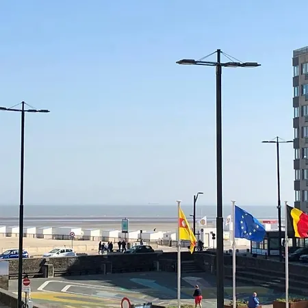 Luxueus Nieuw Zonnig Hoekappartement Seaview Heldenplein - Ruime Garagebox - 2 Fietsen